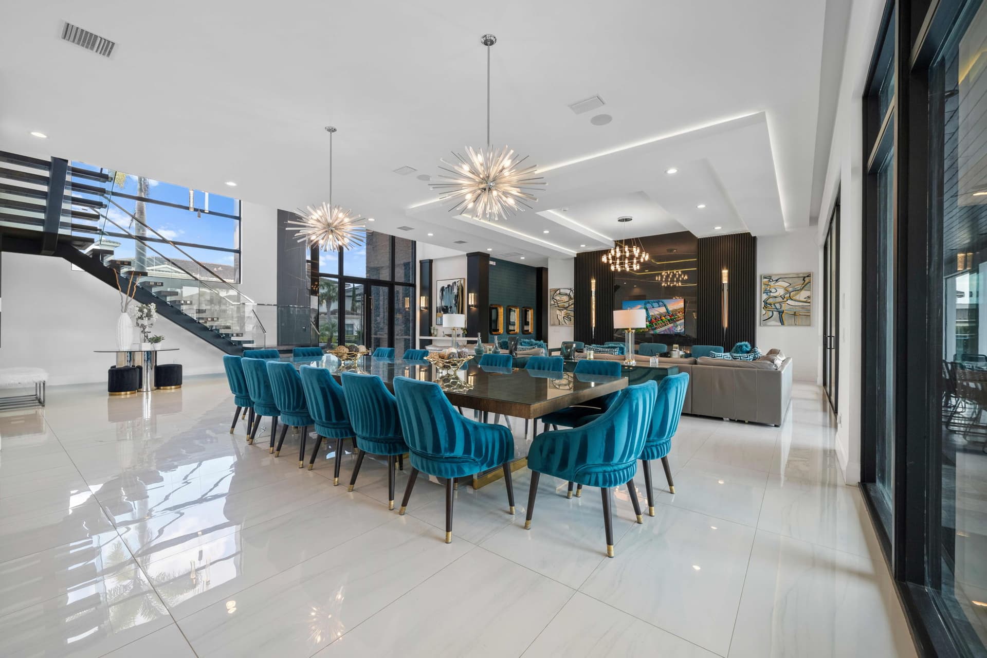 Legends Palazzo - Image 9