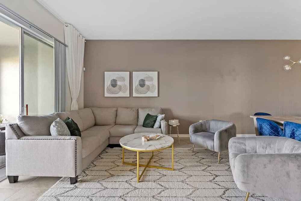 Champion Breeze - Image 4