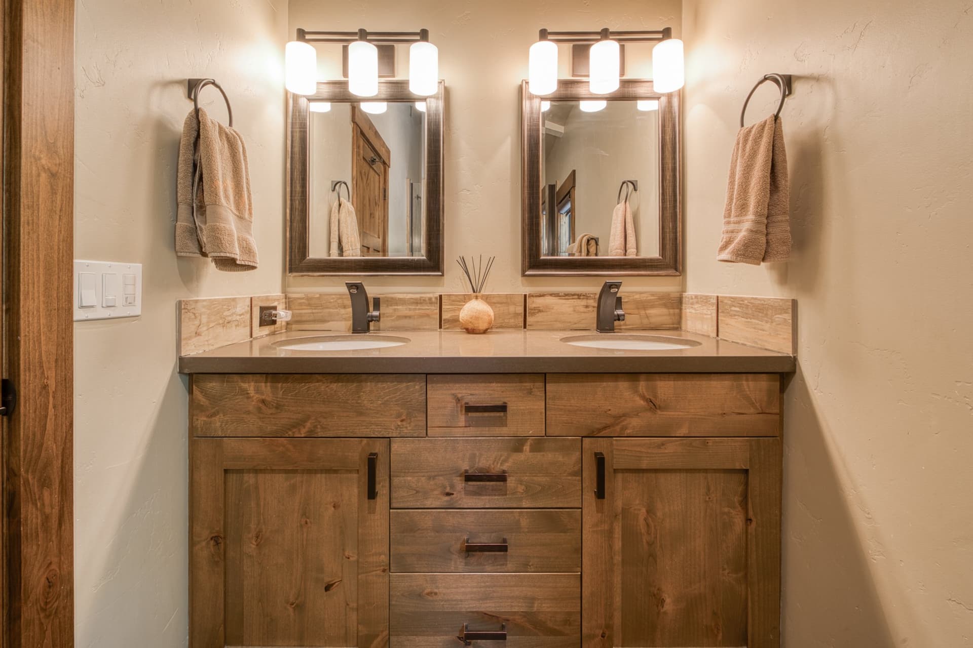 North Shore Lakeside #15 - Image 9