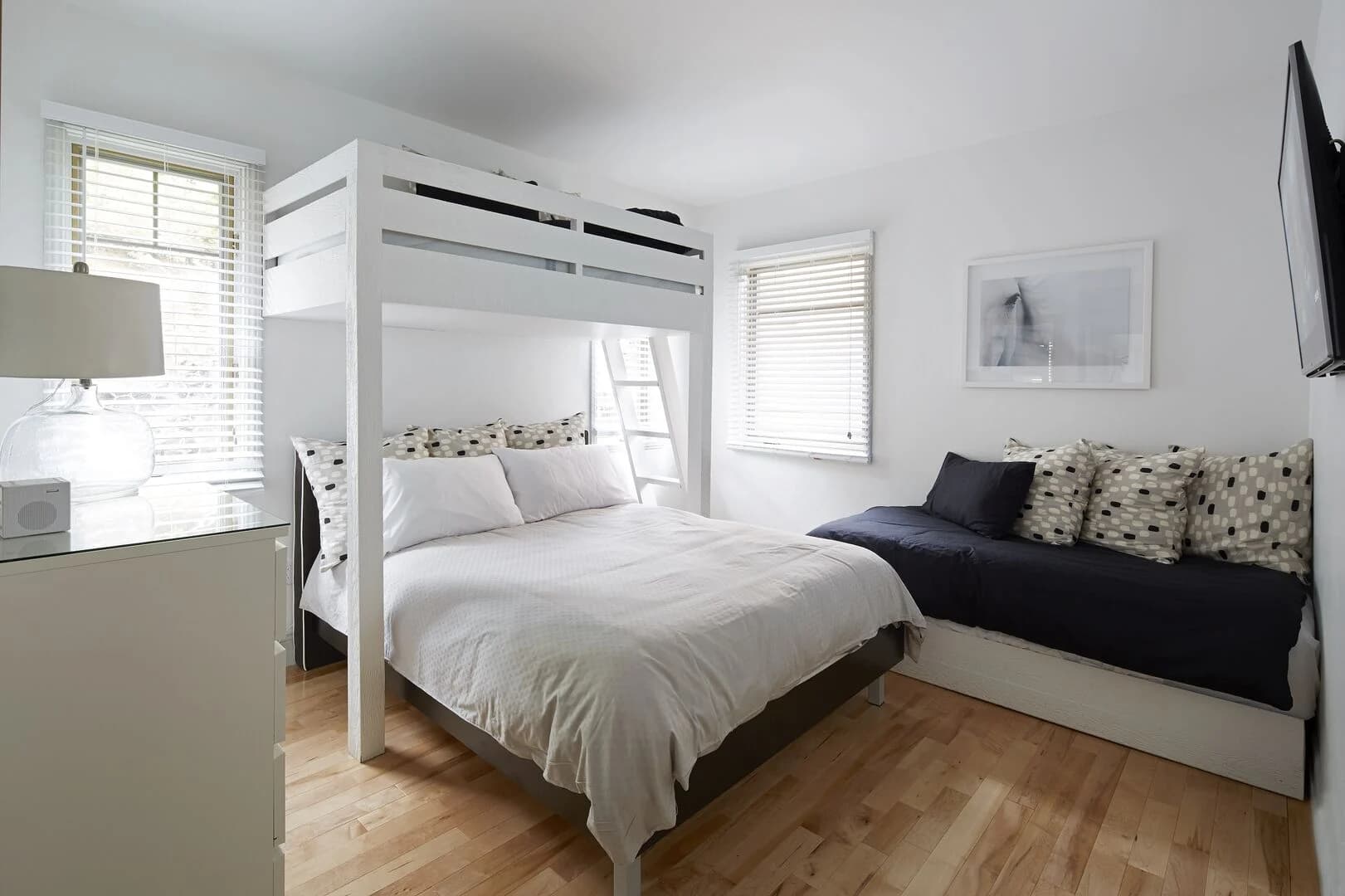 White Altitude - Image 7