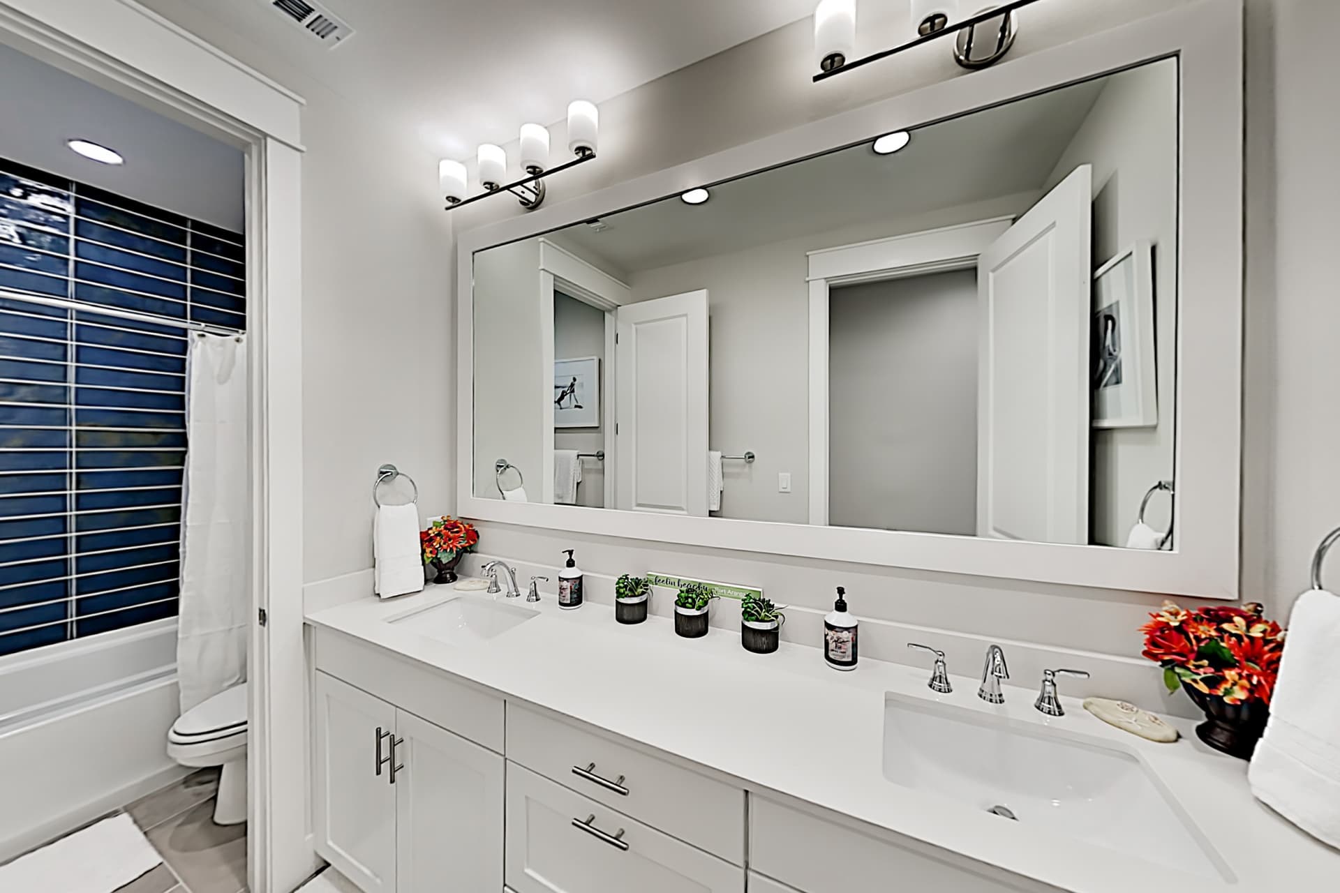 Crab Manor - Image 17