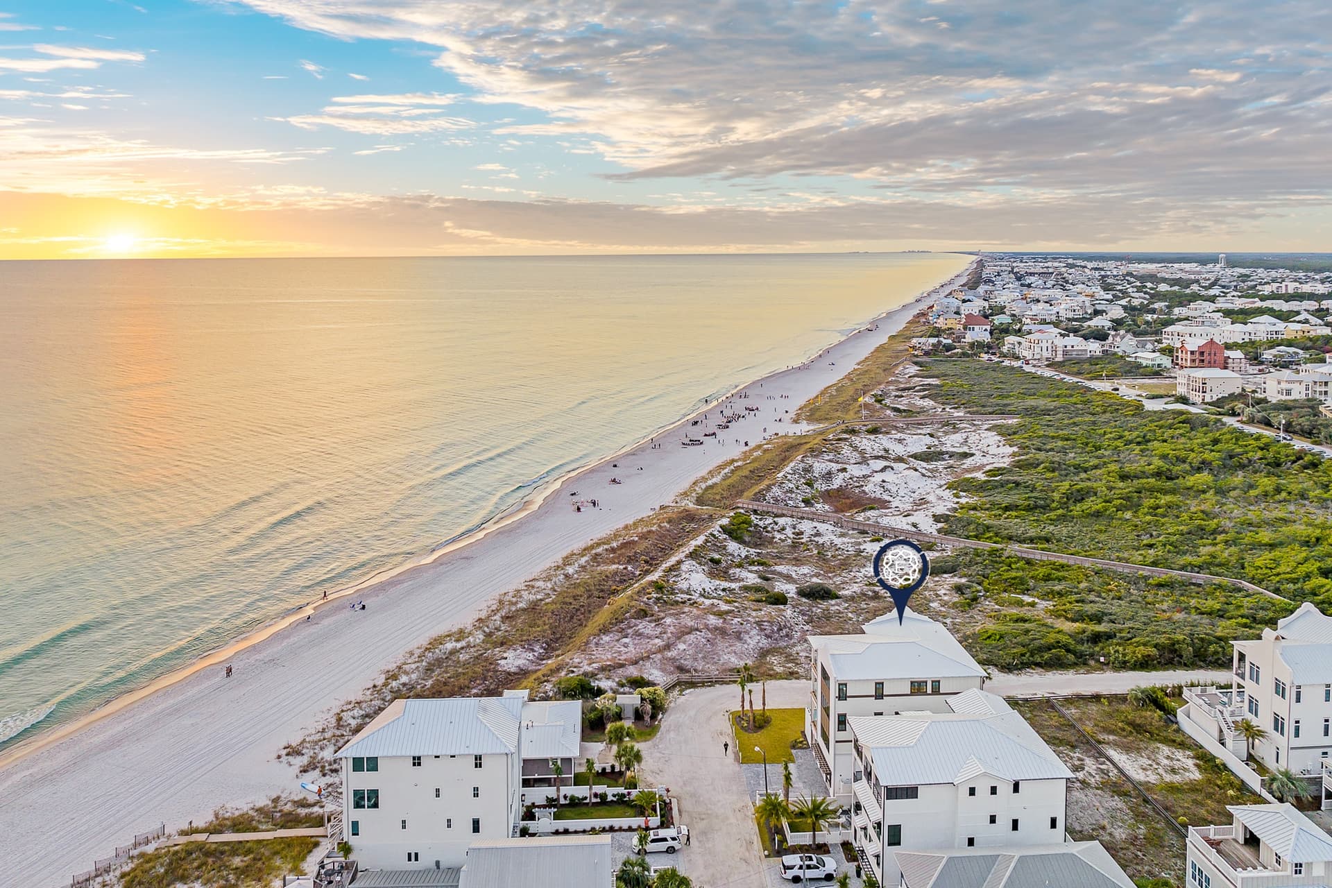 Emerald Le Luxe - Image 2