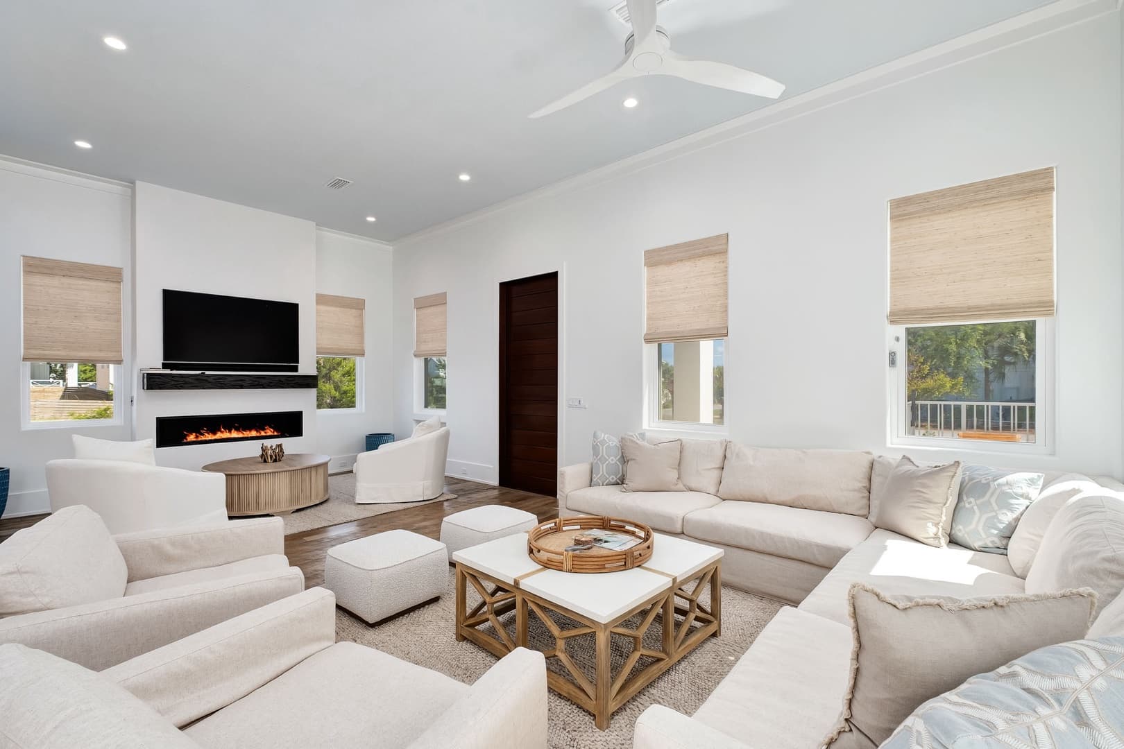 Coastal Dream Manor - Image 28