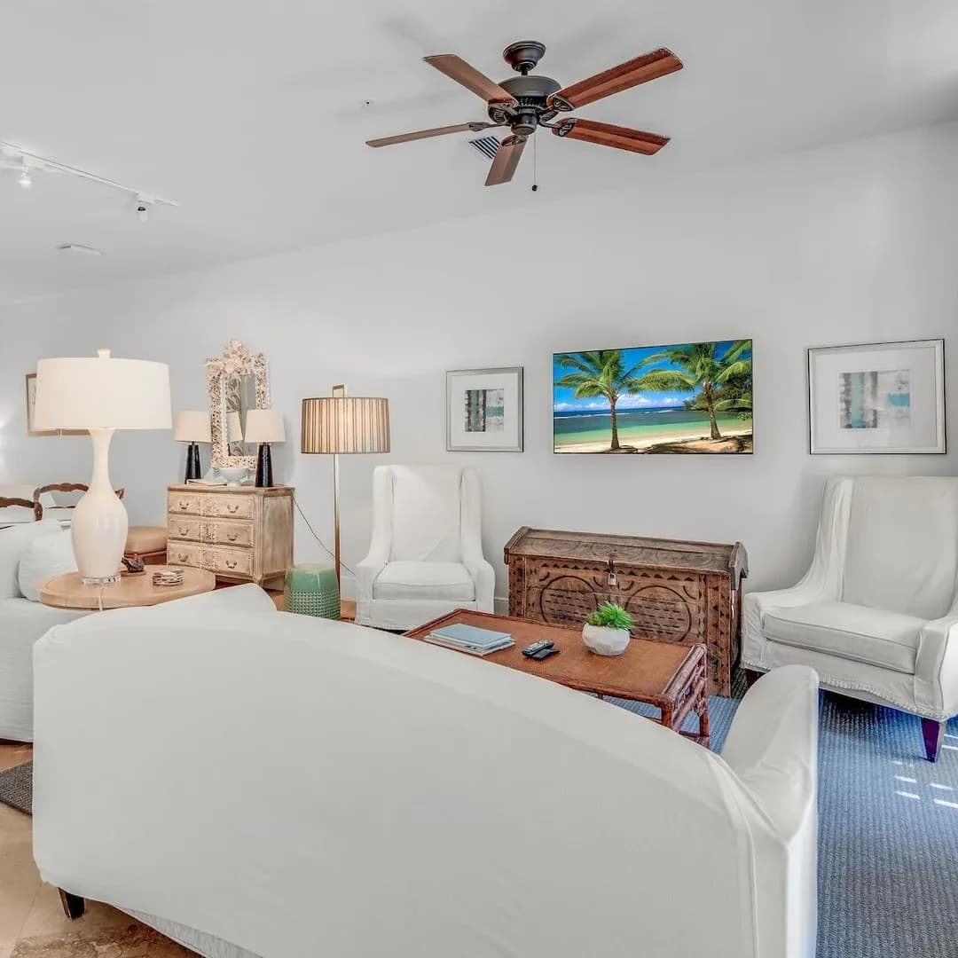 Crown Studio - Image 9