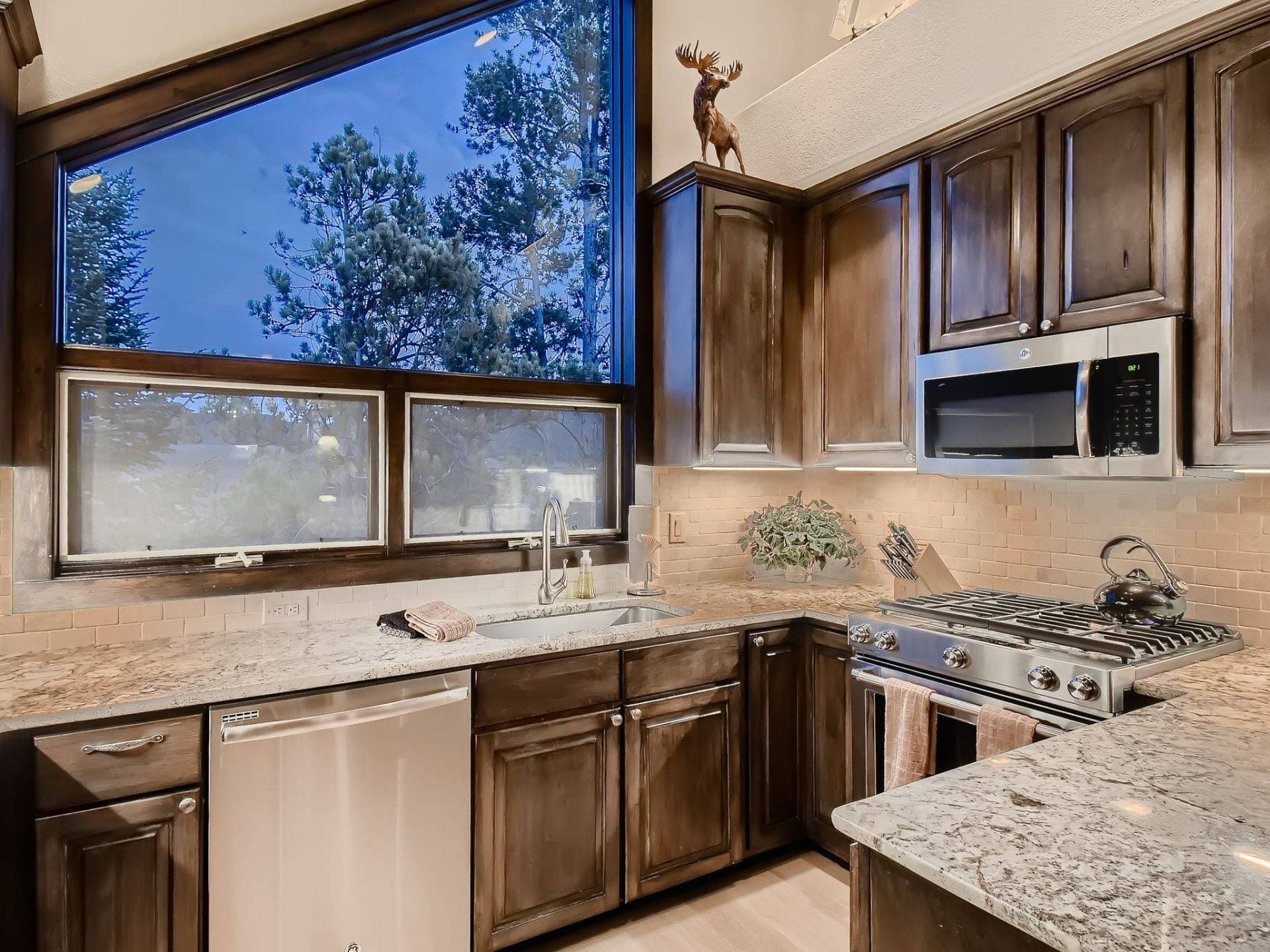 Saddlewood Ski Chalet - Image 10