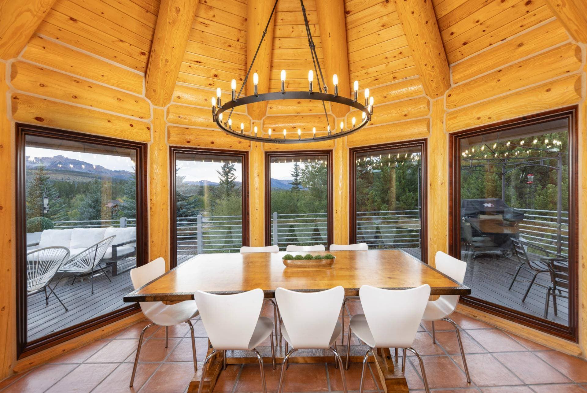 Modern Ski Home - Image 13