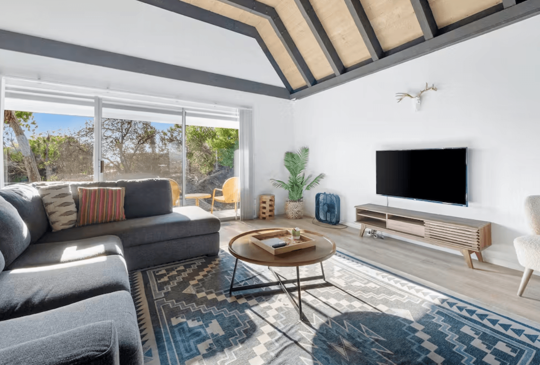 Scenic Vista Home - Image 2