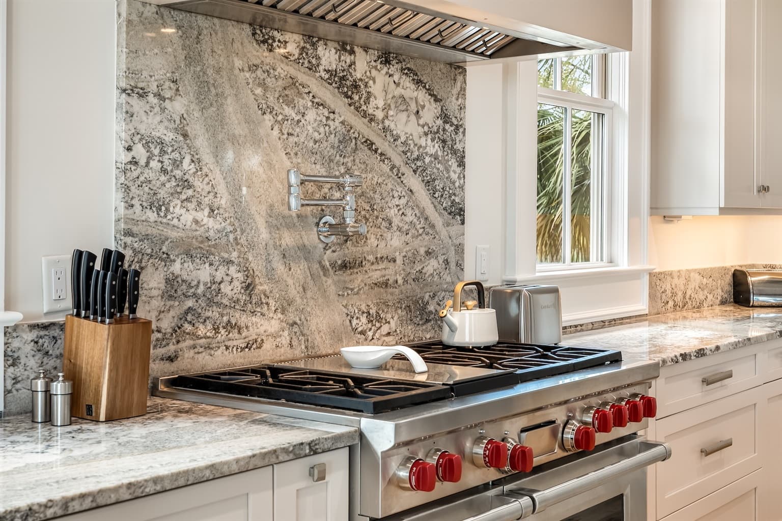 Beach Shelter - Image 12