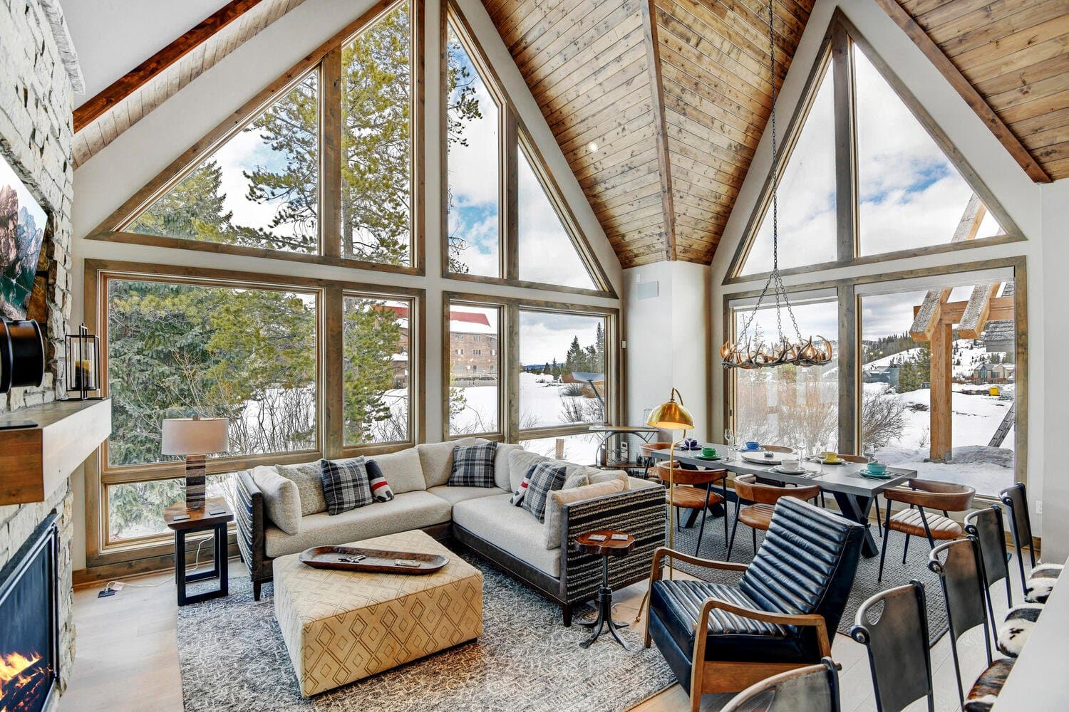 Meadow Glade Pond Chalet - Image 4