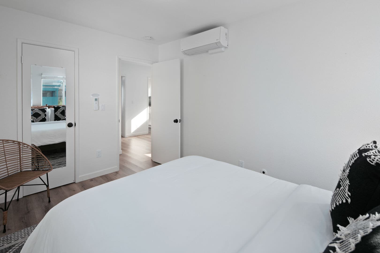 Surf and Bay - Image 8