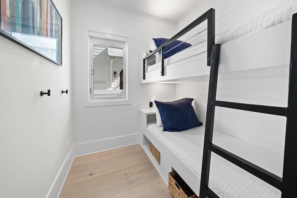 Ocean Breeze - Image 26