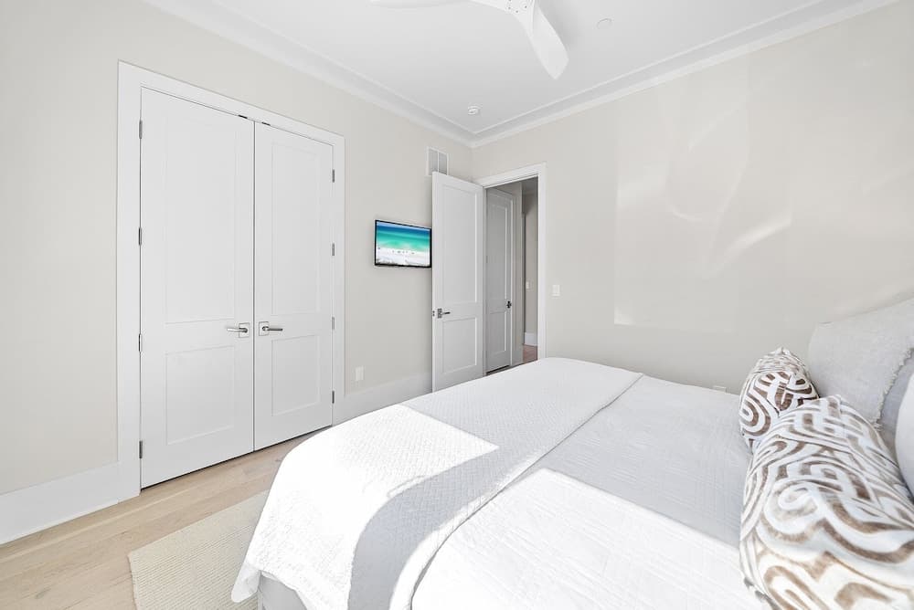 Ocean Breeze - Image 28