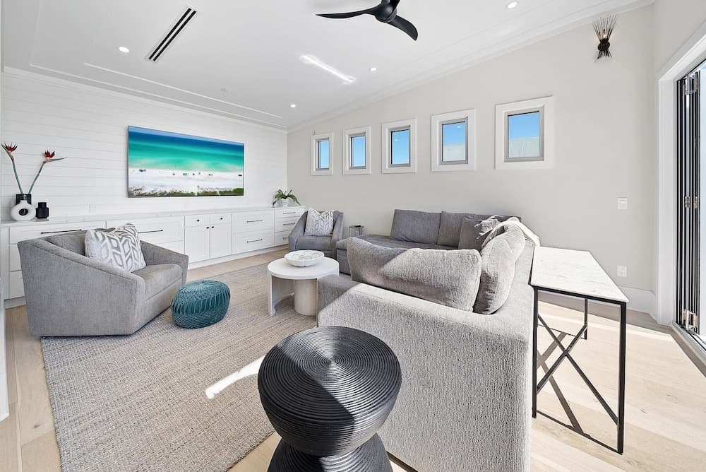 Ocean Breeze - Image 20