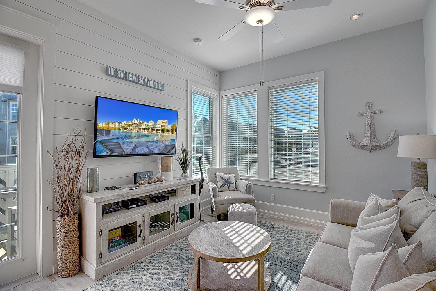 Leighzy Waves - Image 2