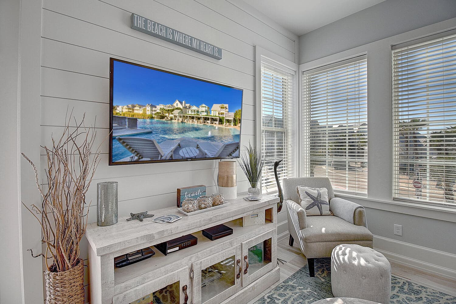 Leighzy Waves - Image 3