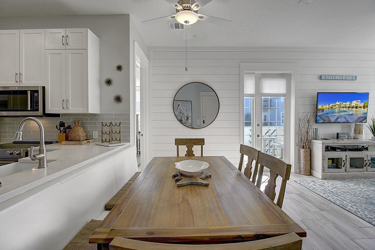 Leighzy Waves - Image 11