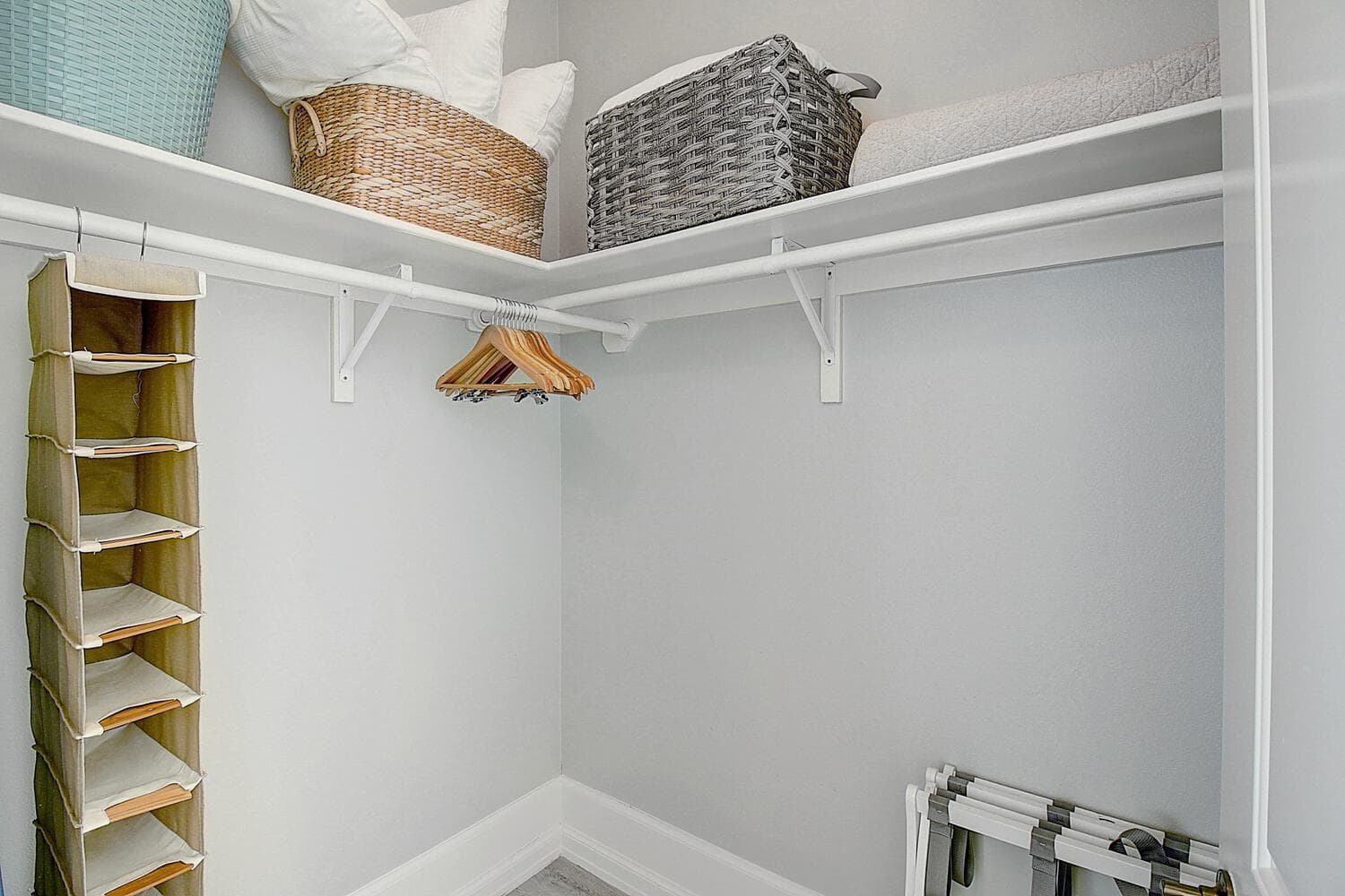 Leighzy Waves - Image 30