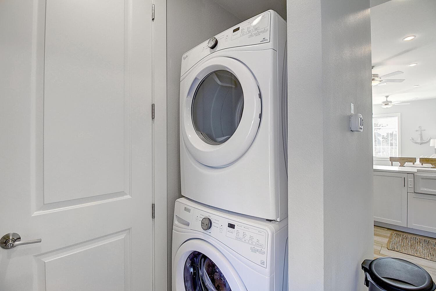 Leighzy Waves - Image 33