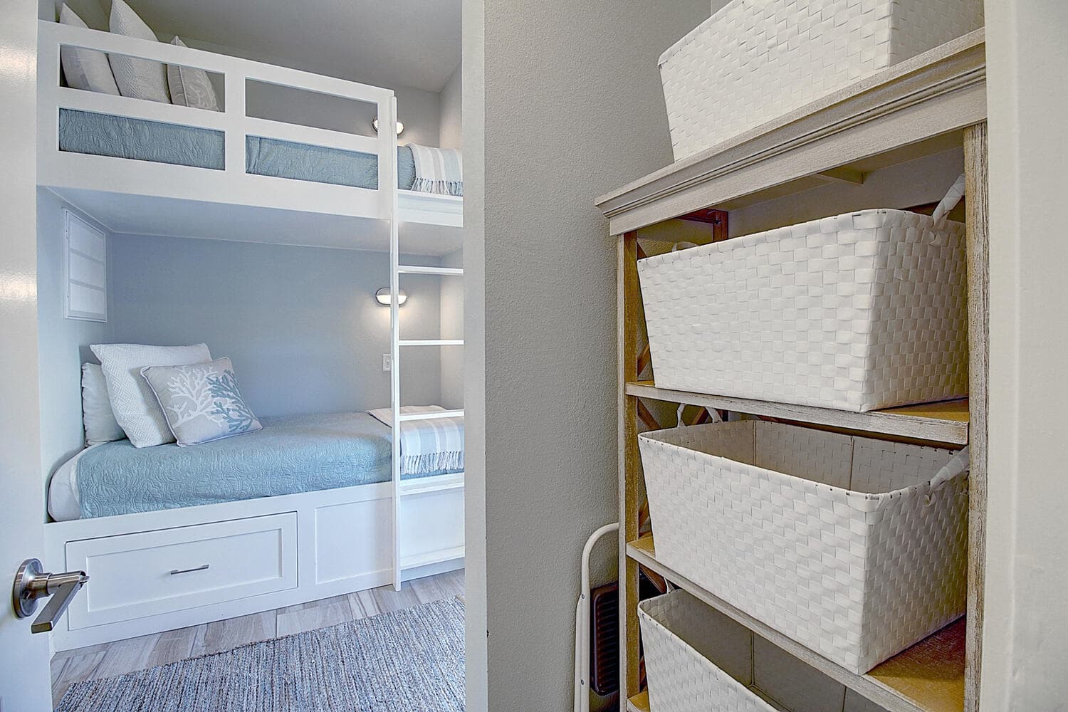 Leighzy Waves - Image 27