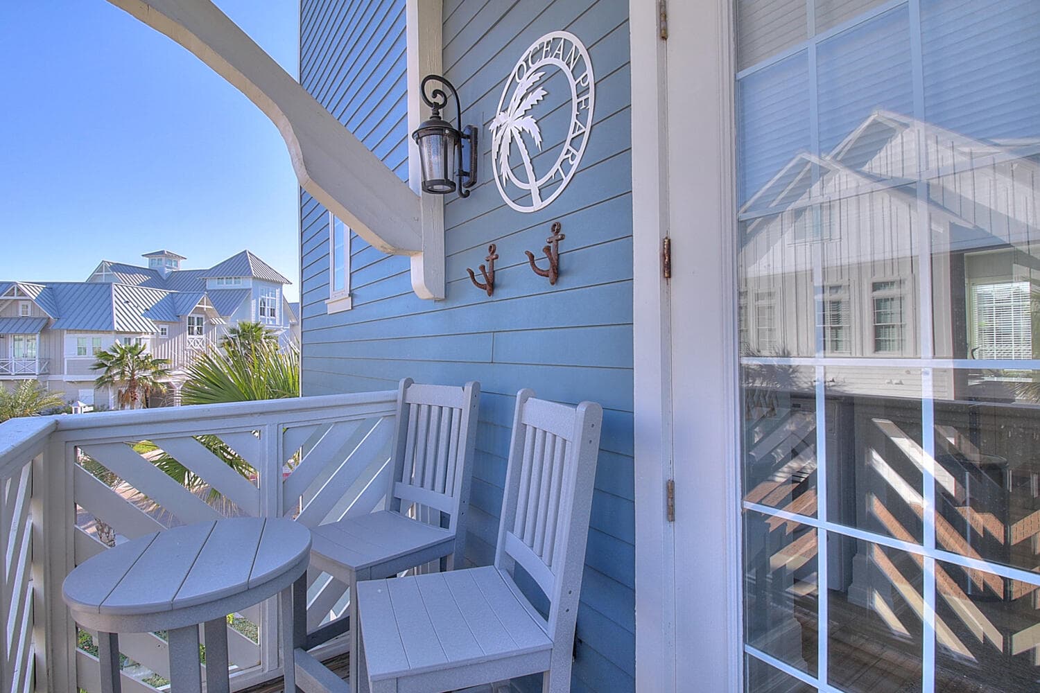 Leighzy Waves - Image 38