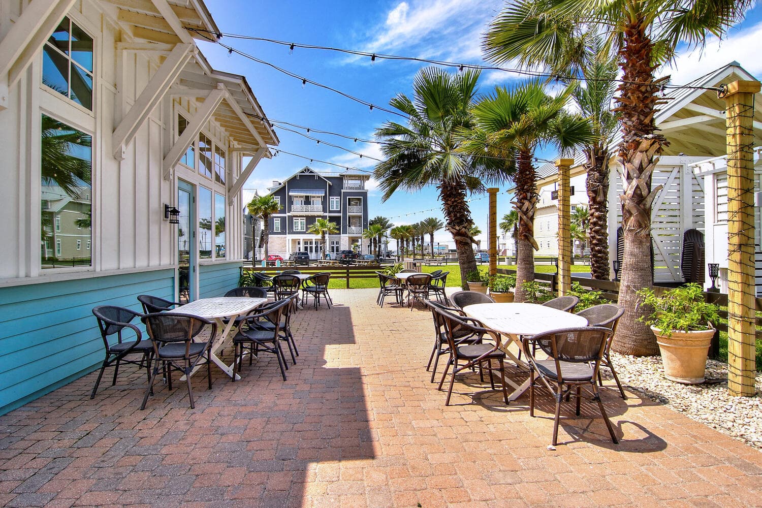 Leighzy Waves - Image 58