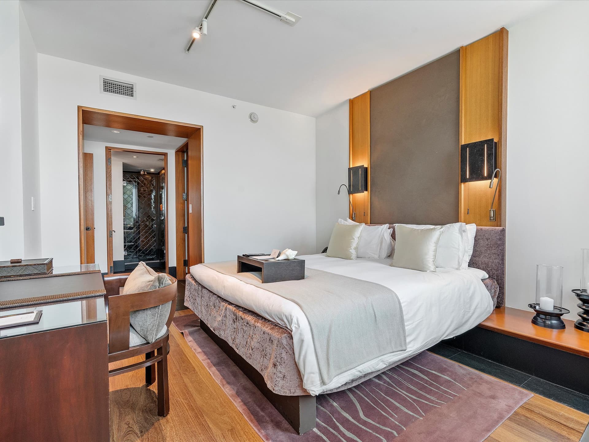 Ocean & Skyline Serenity - Image 19