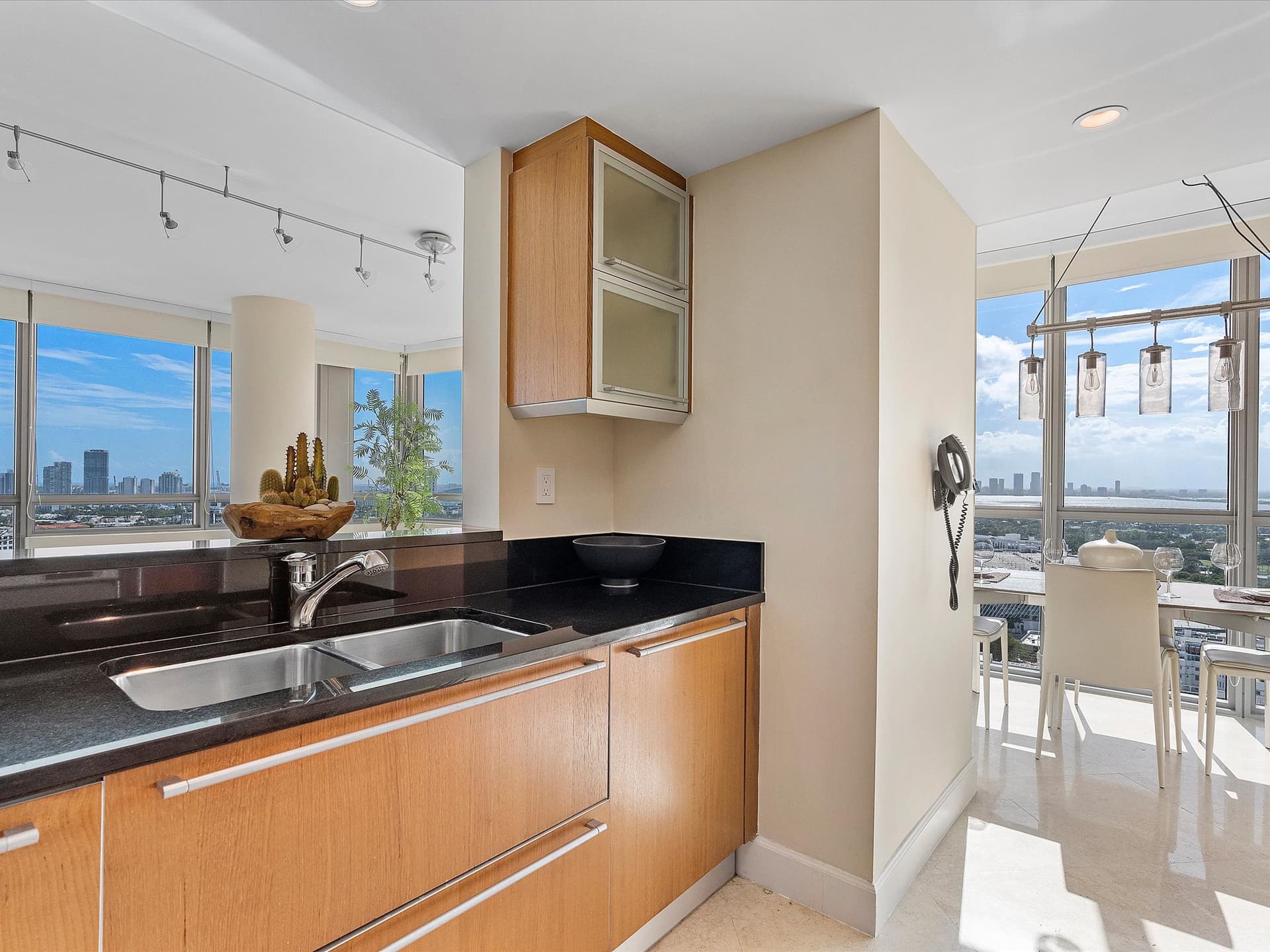 Ocean & Skyline Tranquility - Image 19