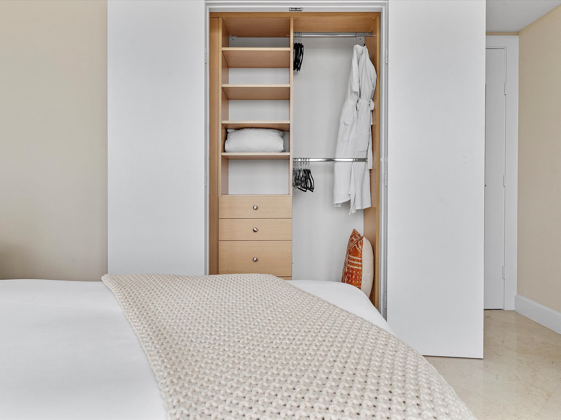 Ocean & Skyline Tranquility - Image 27