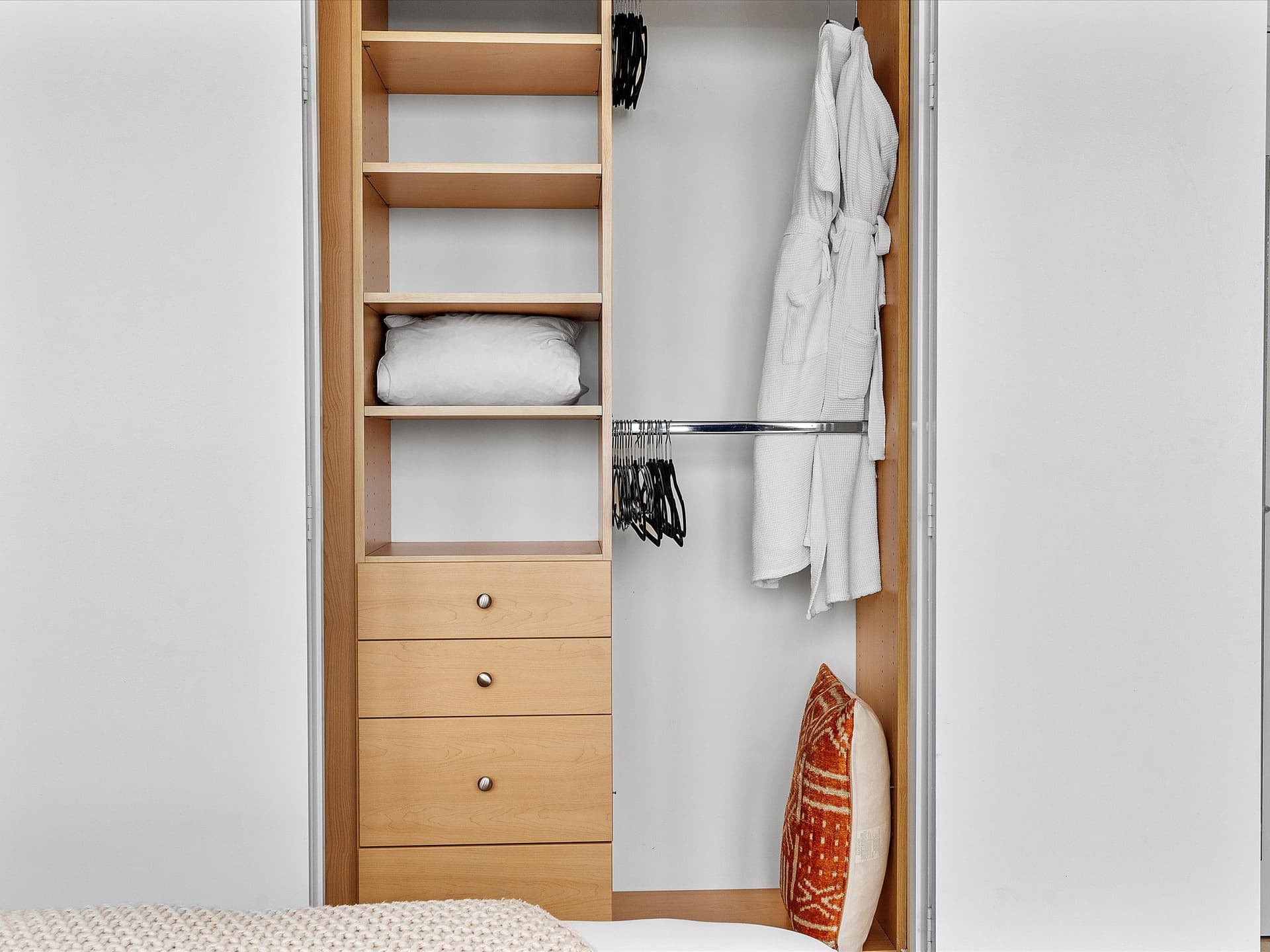 Ocean & Skyline Tranquility - Image 28