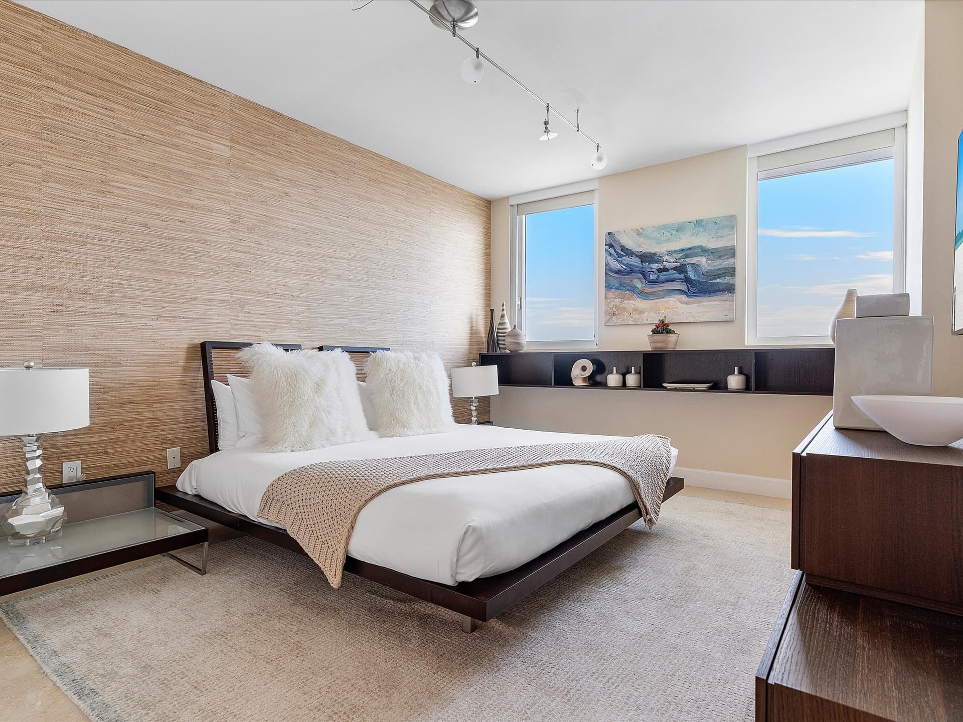 Ocean & Skyline Tranquility - Image 33