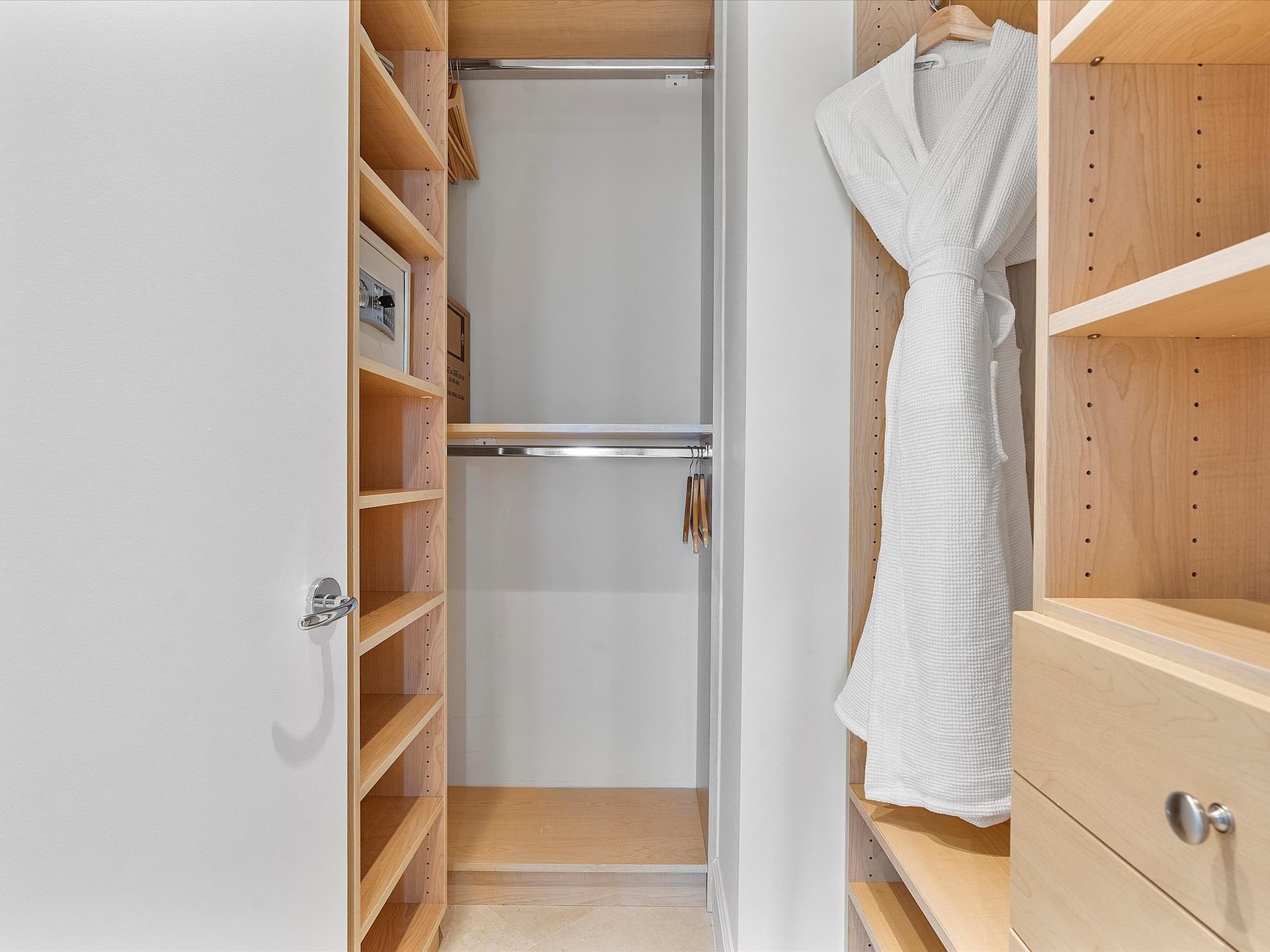 Ocean & Skyline Tranquility - Image 44