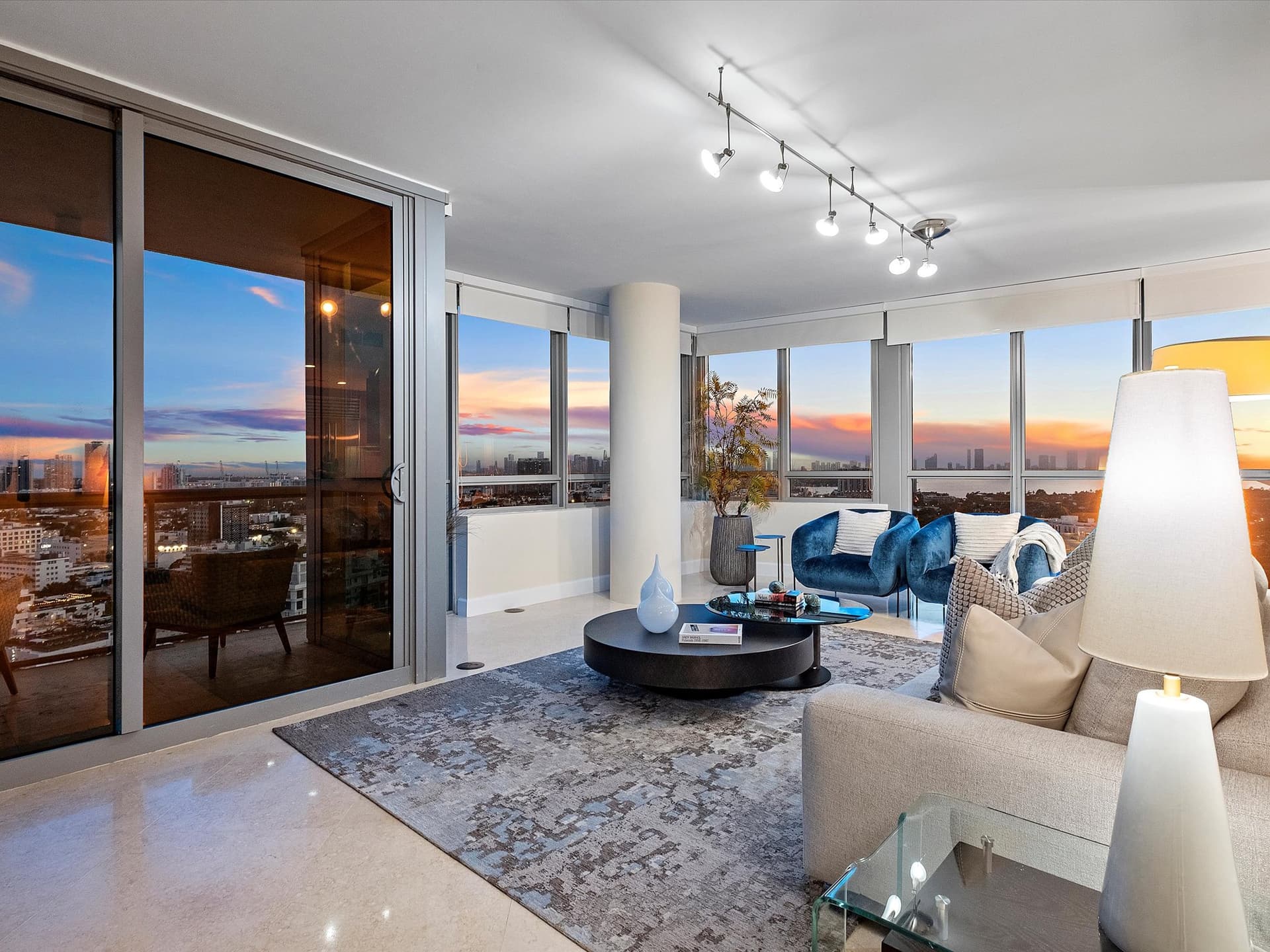 Ocean & Skyline Tranquility - Image 58