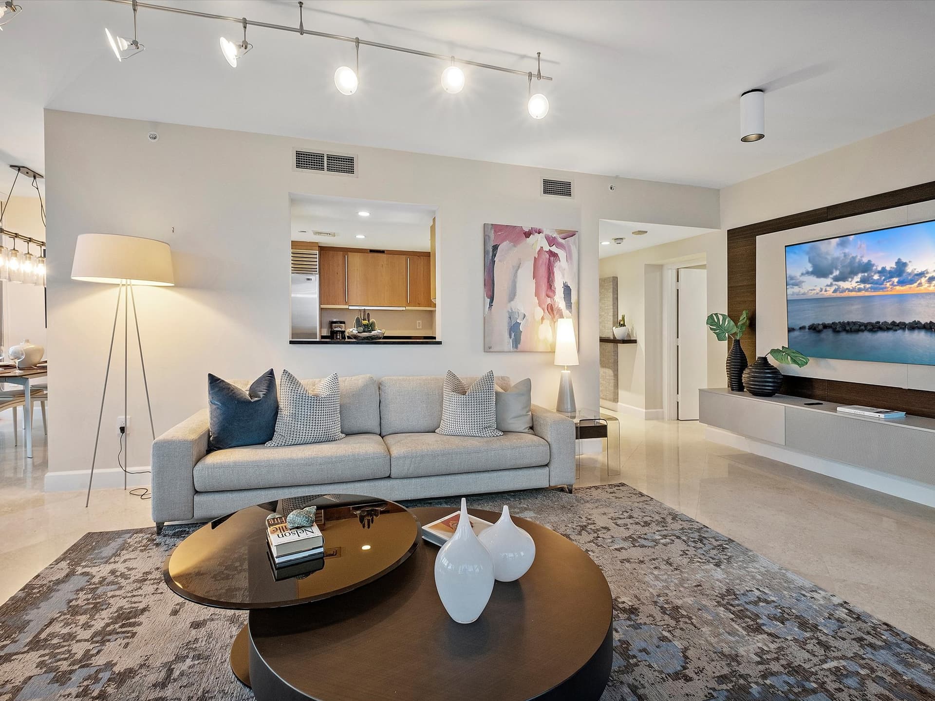 Ocean & Skyline Tranquility - Image 60