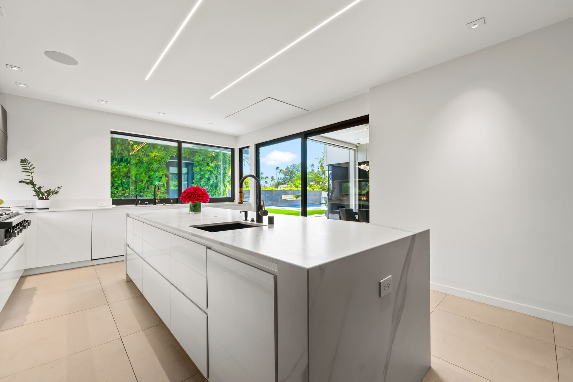 Ocean Villa Emilie - Image 11