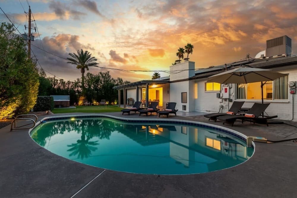 Ochenta Modern Retreat - Image 34