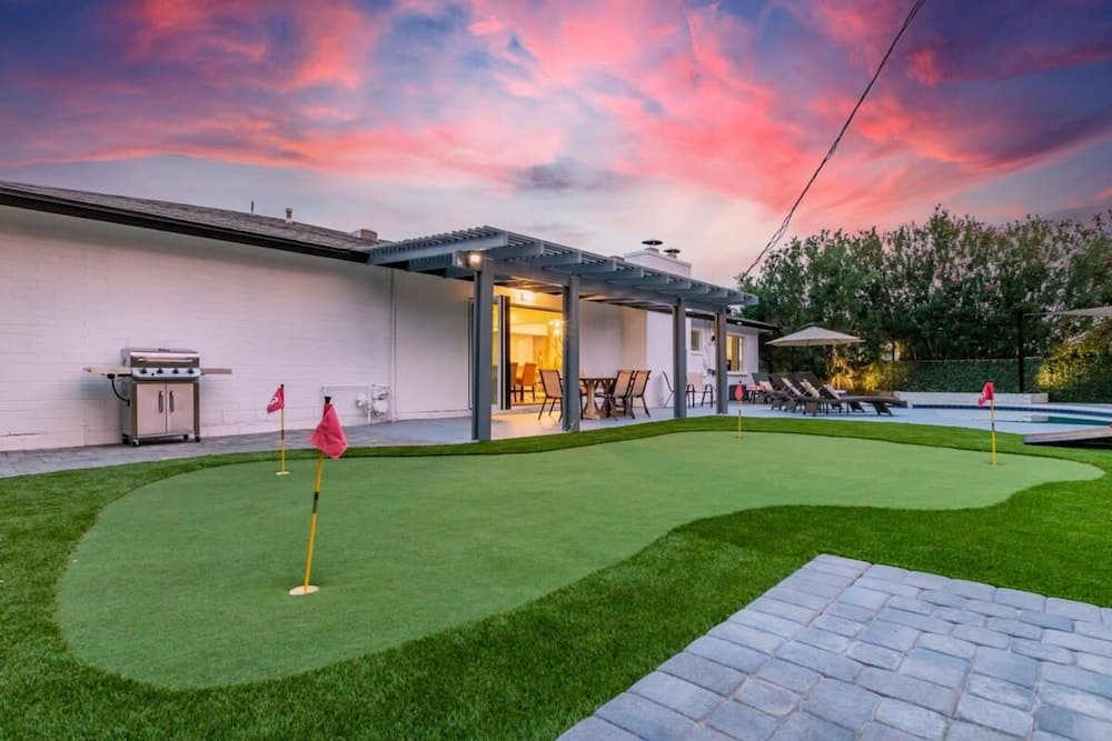 Ochenta Modern Retreat - Image 39