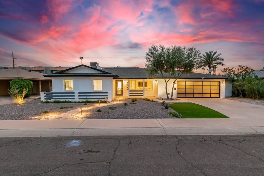 Ochenta Modern Retreat - Image 42