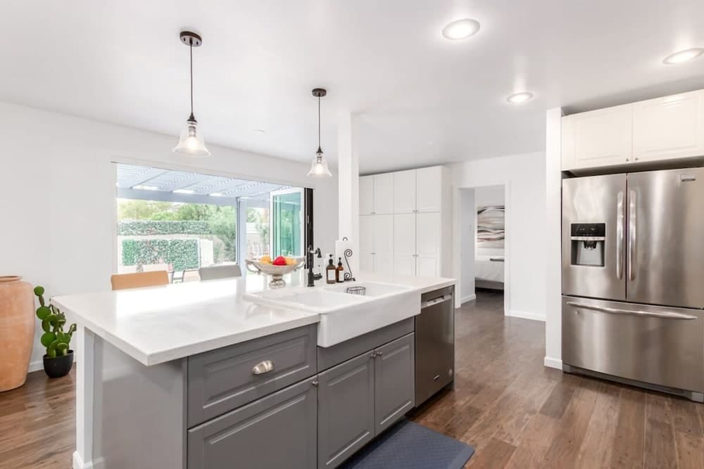 Ochenta Modern Retreat - Image 12