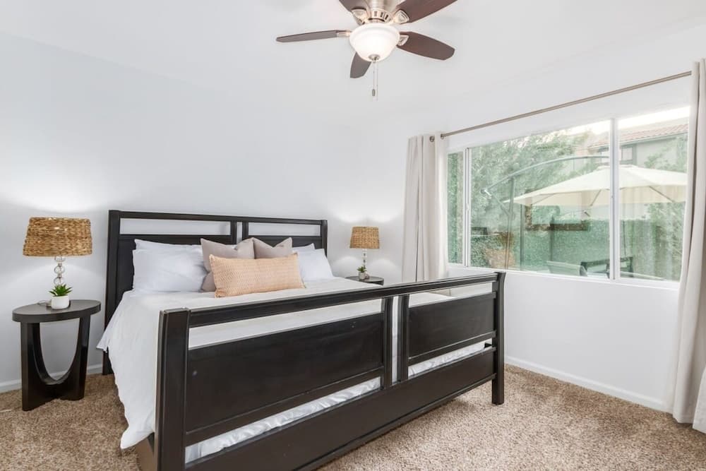 Ochenta Modern Retreat - Image 22