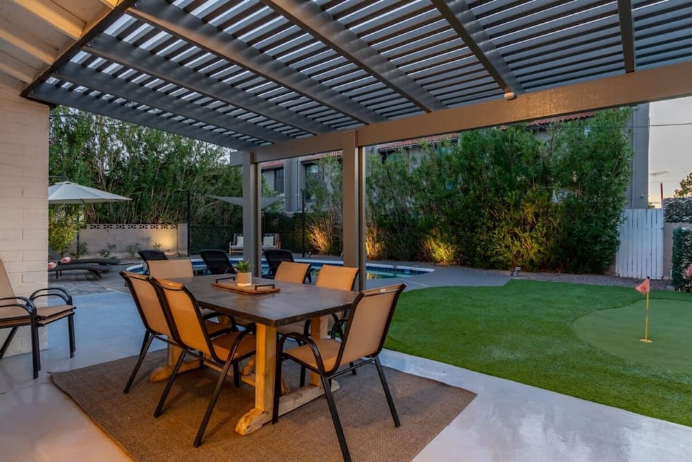 Ochenta Modern Retreat - Image 30