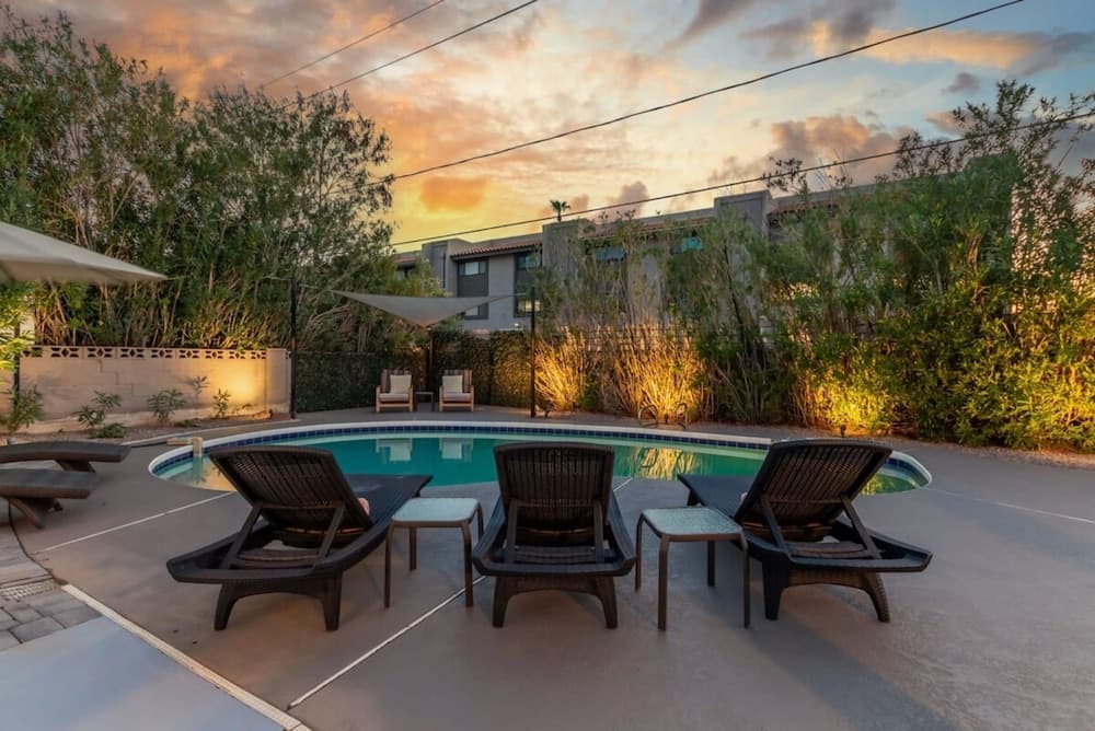 Ochenta Modern Retreat - Image 31