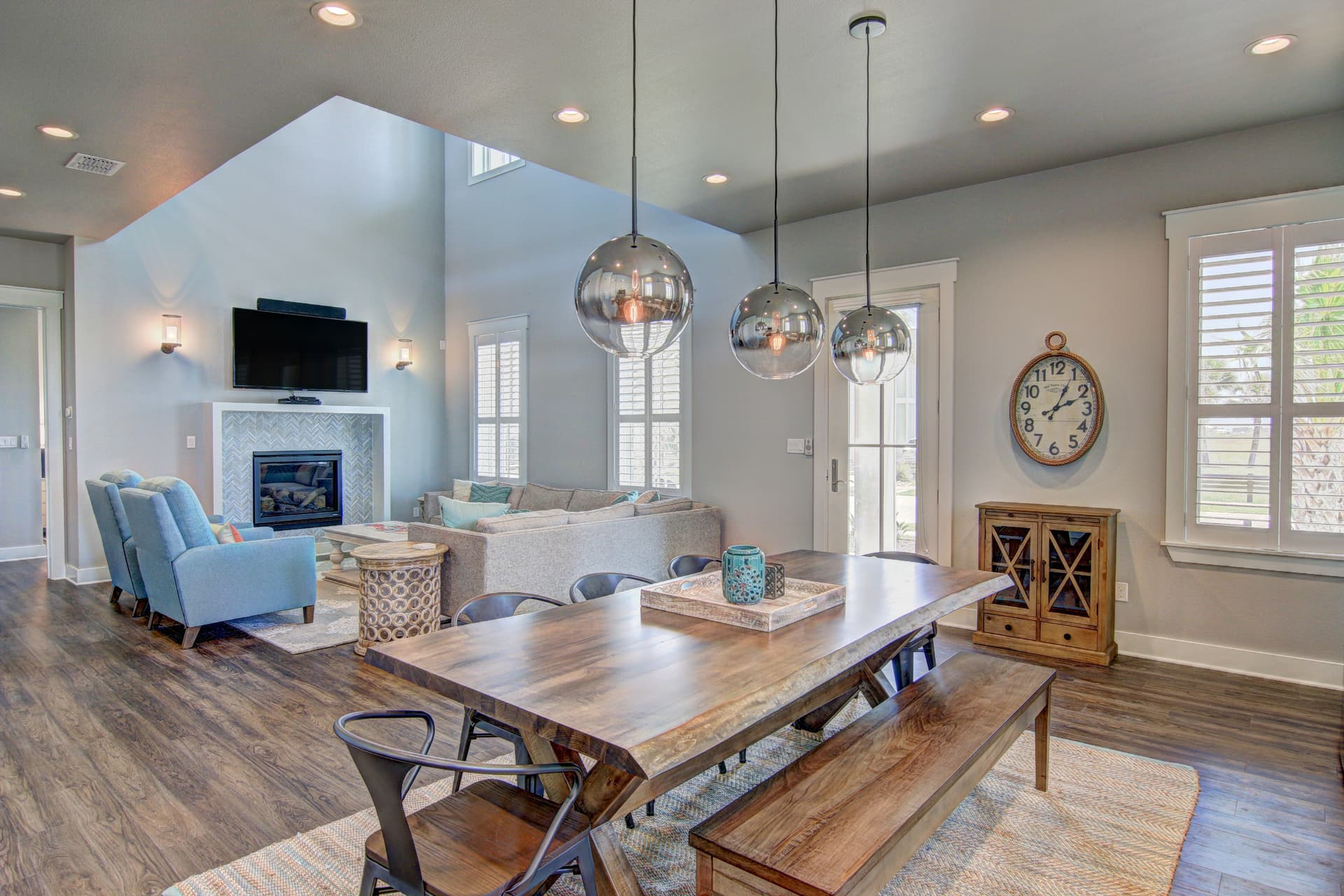 Off the Beachin' Path - Image 5