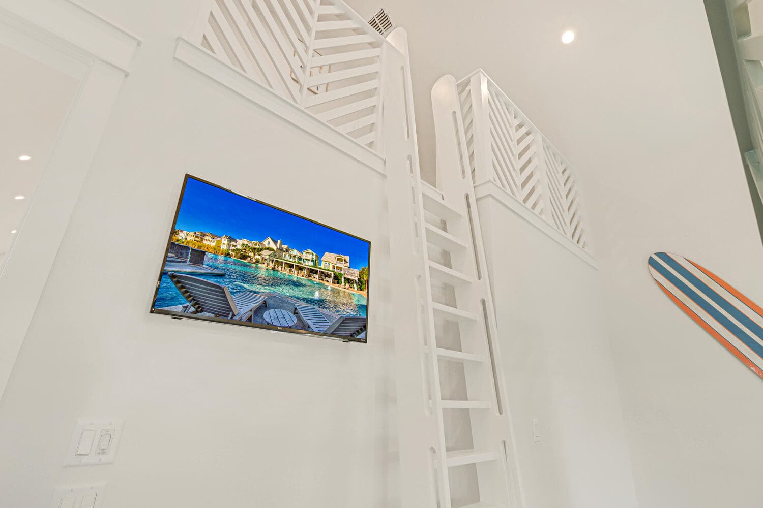 Off the Hook - Image 11