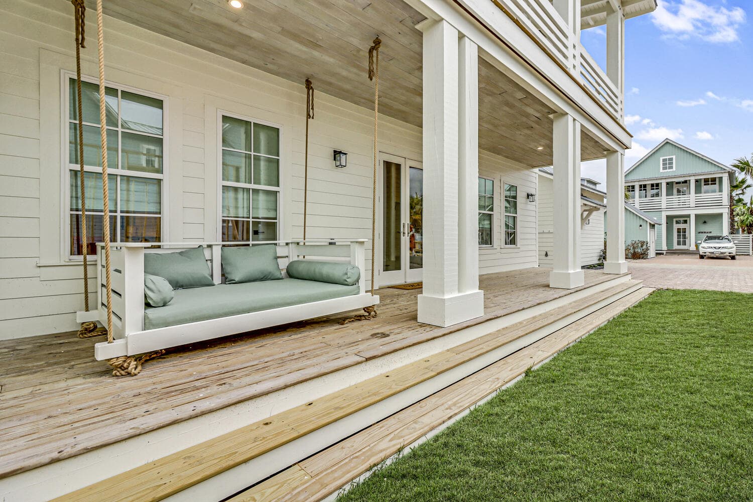 Off the Hook - Image 2