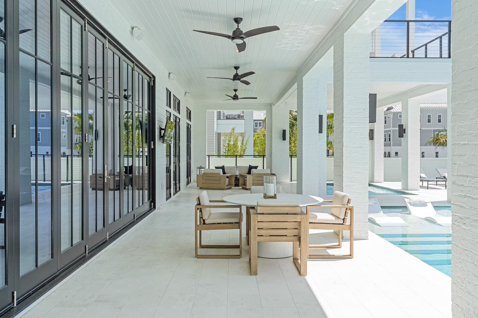 Grand Pearl - Image 36