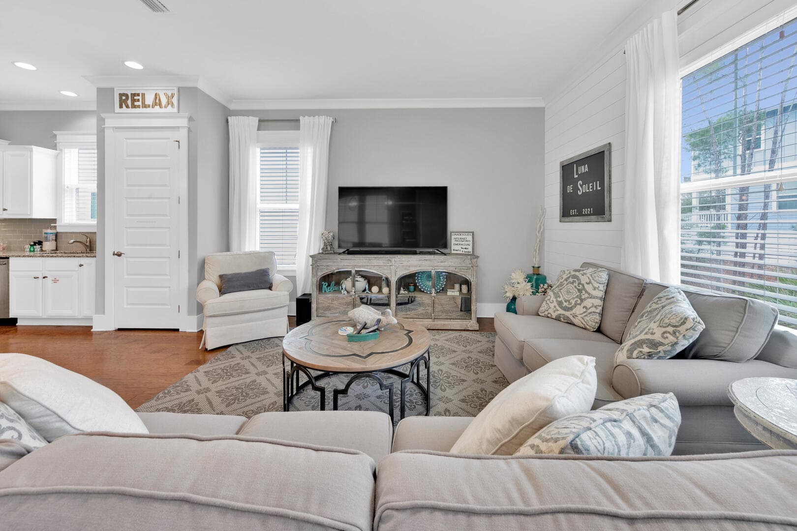 Luna De Soleil - Image 18