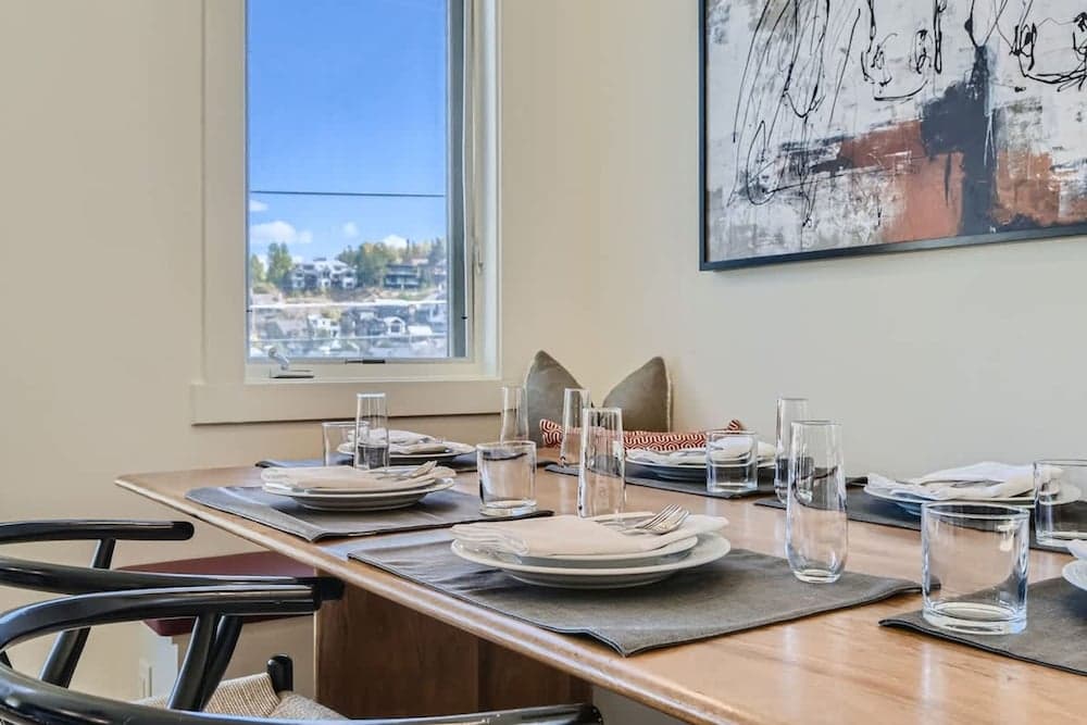 Gold Light Retreat - Image 12