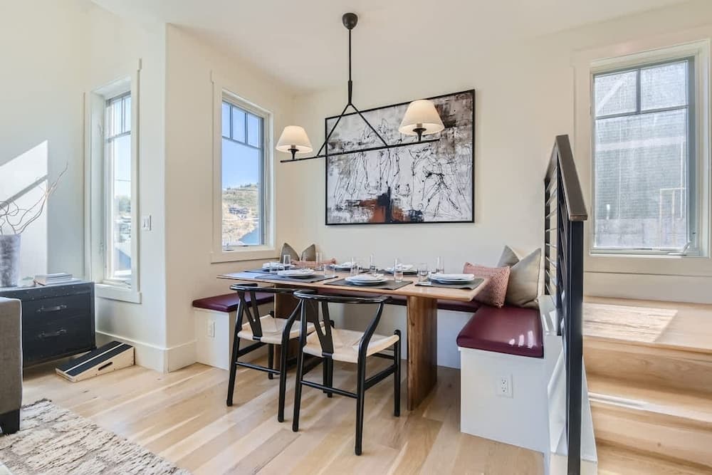 Gold Light Retreat - Image 5