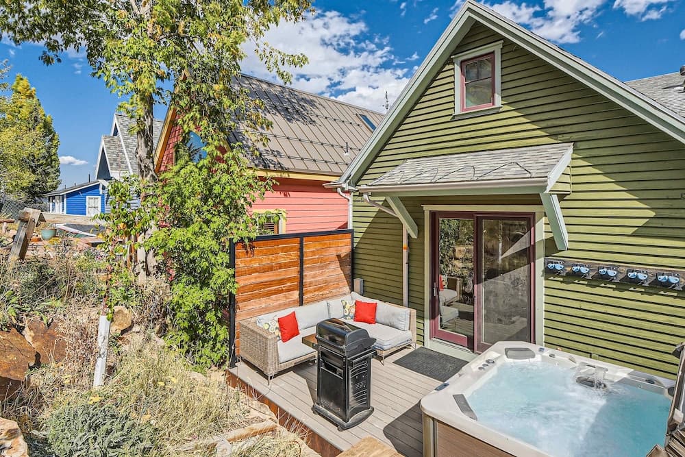 Gold Light Retreat - Image 2