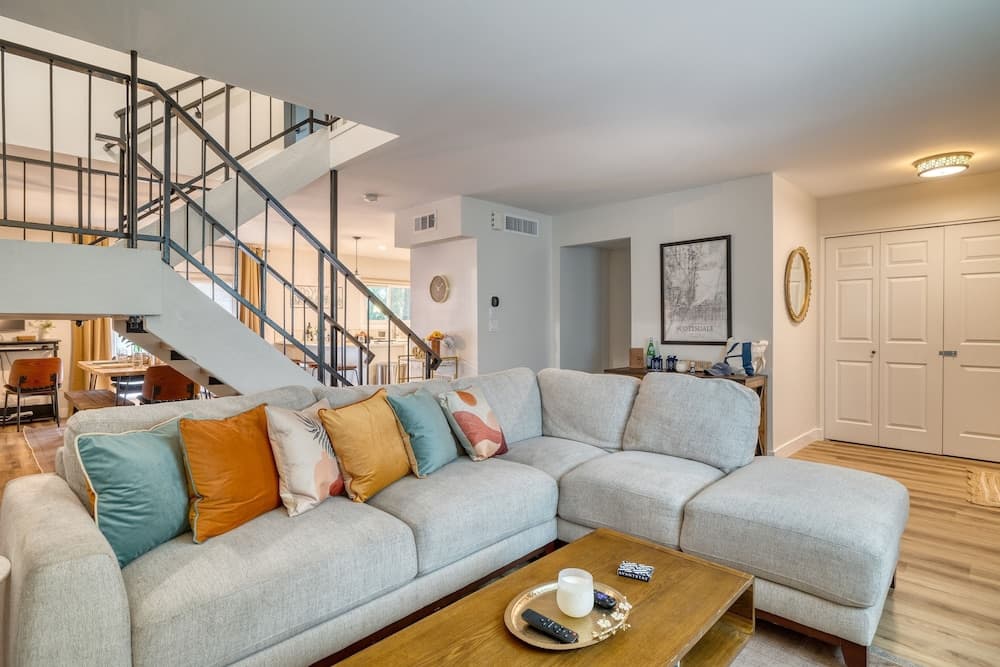 Old Town Treasure - Image 2